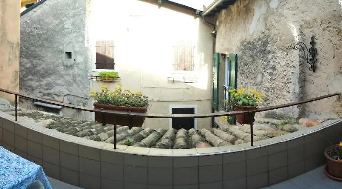 Il Vicoletto トッリ・デル・ベーナコ